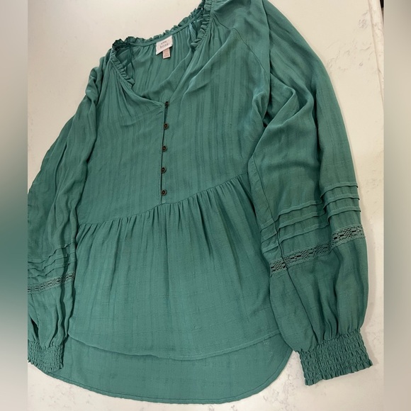 Knox Rose Green Buttoned Peplum Tunic - Picture 7 of 13